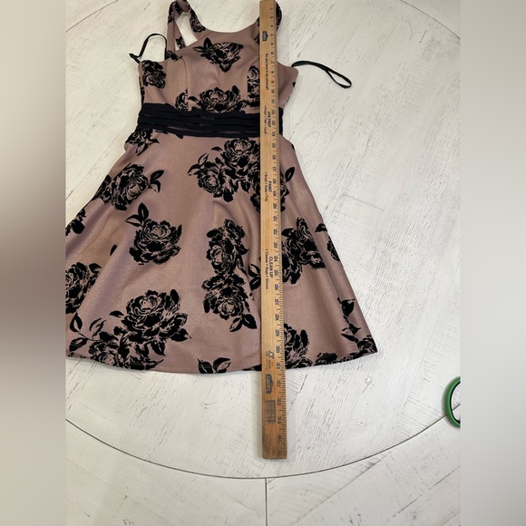 Nordstrom dress. City Studio Size 1 Teen Section - Picture 5 of 6